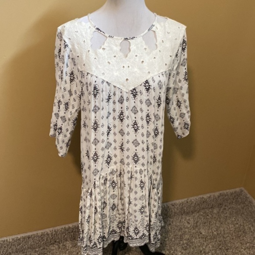 😊 En Creme Swing Dress​